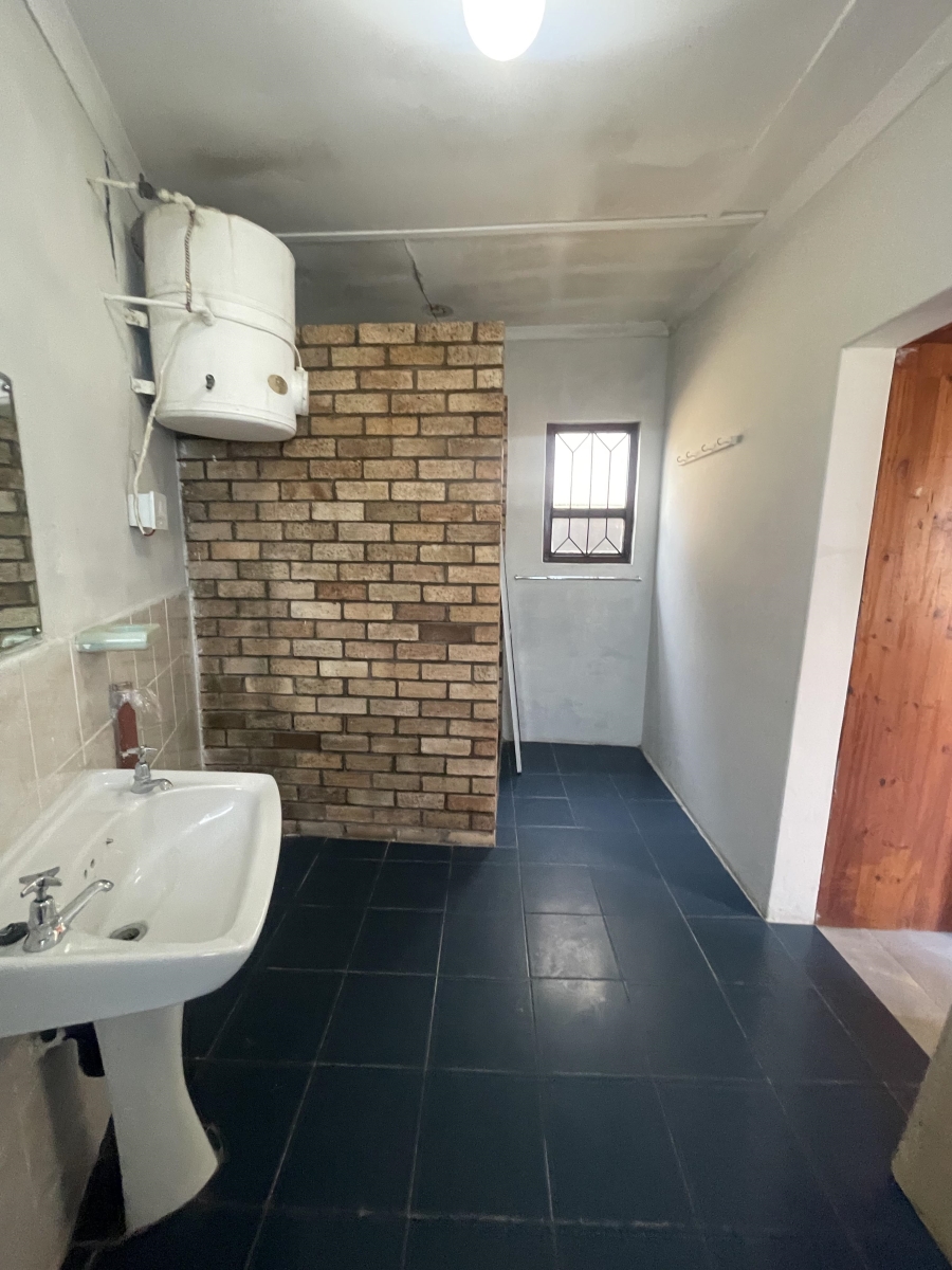 3 Bedroom Property for Sale in Braelyn Eastern Cape